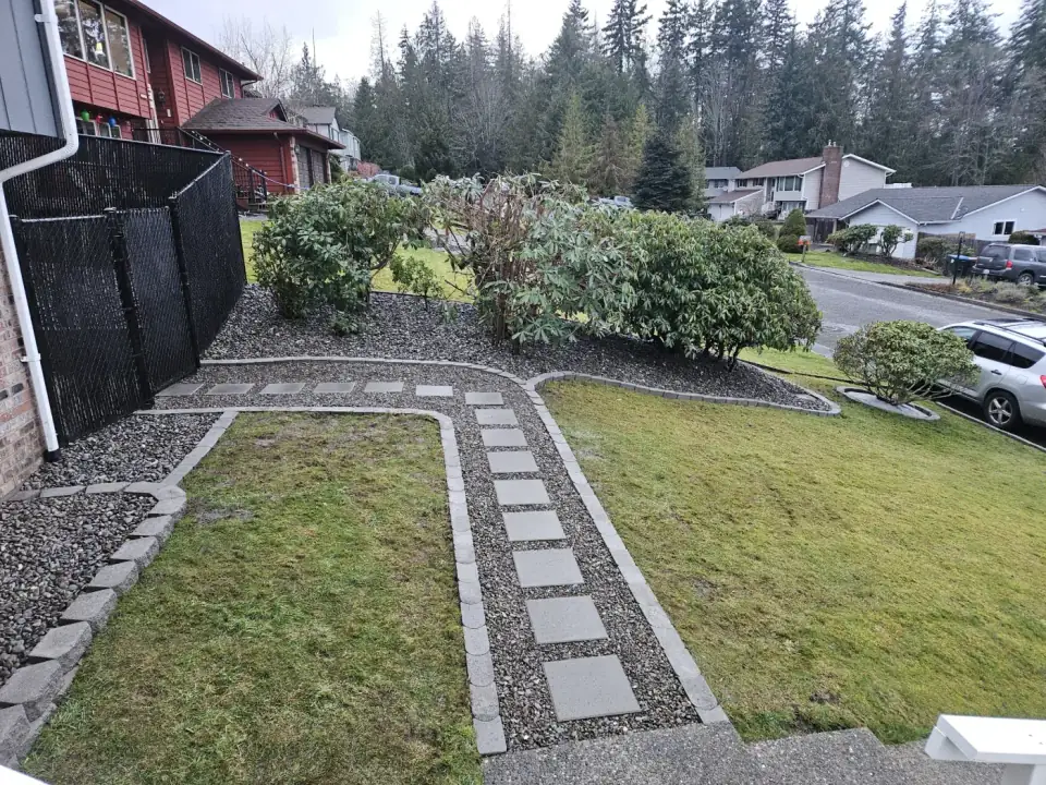 Yard Cleanup & Landscape Maintenance