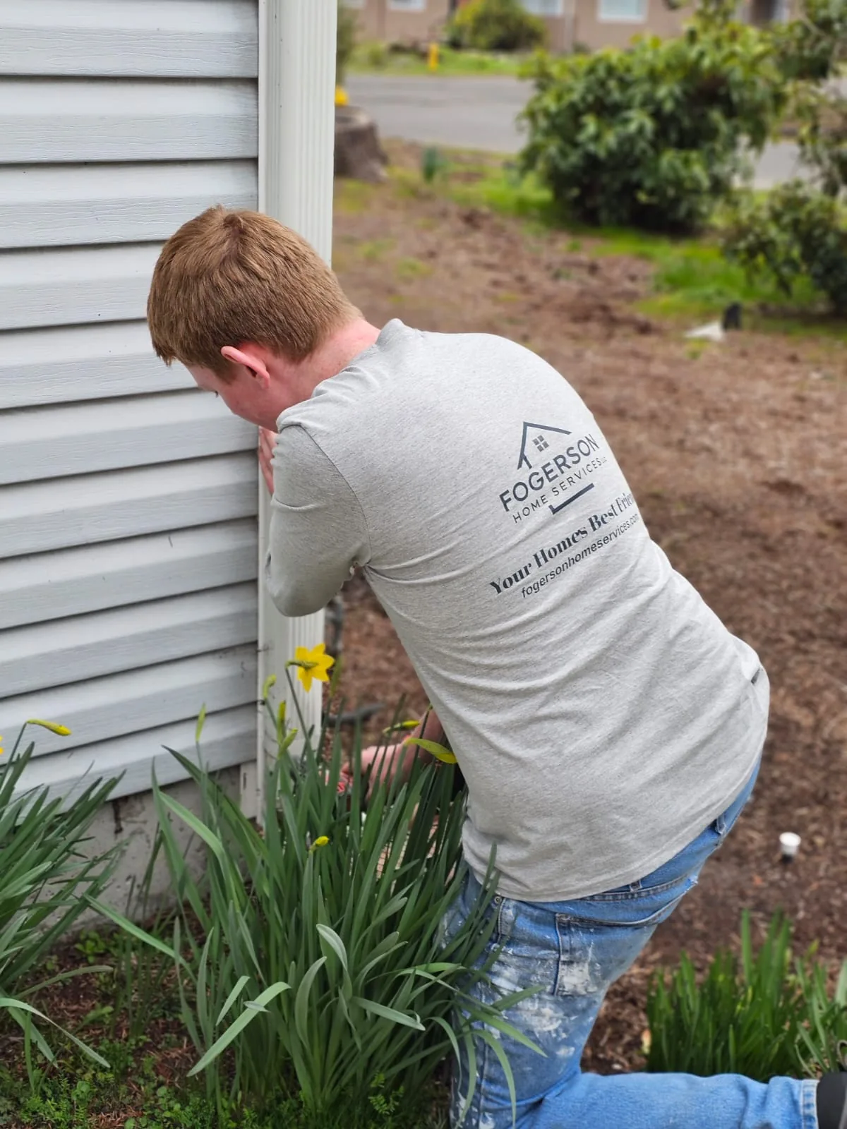 Gutter Cleaning & Roof Debris Cleanup